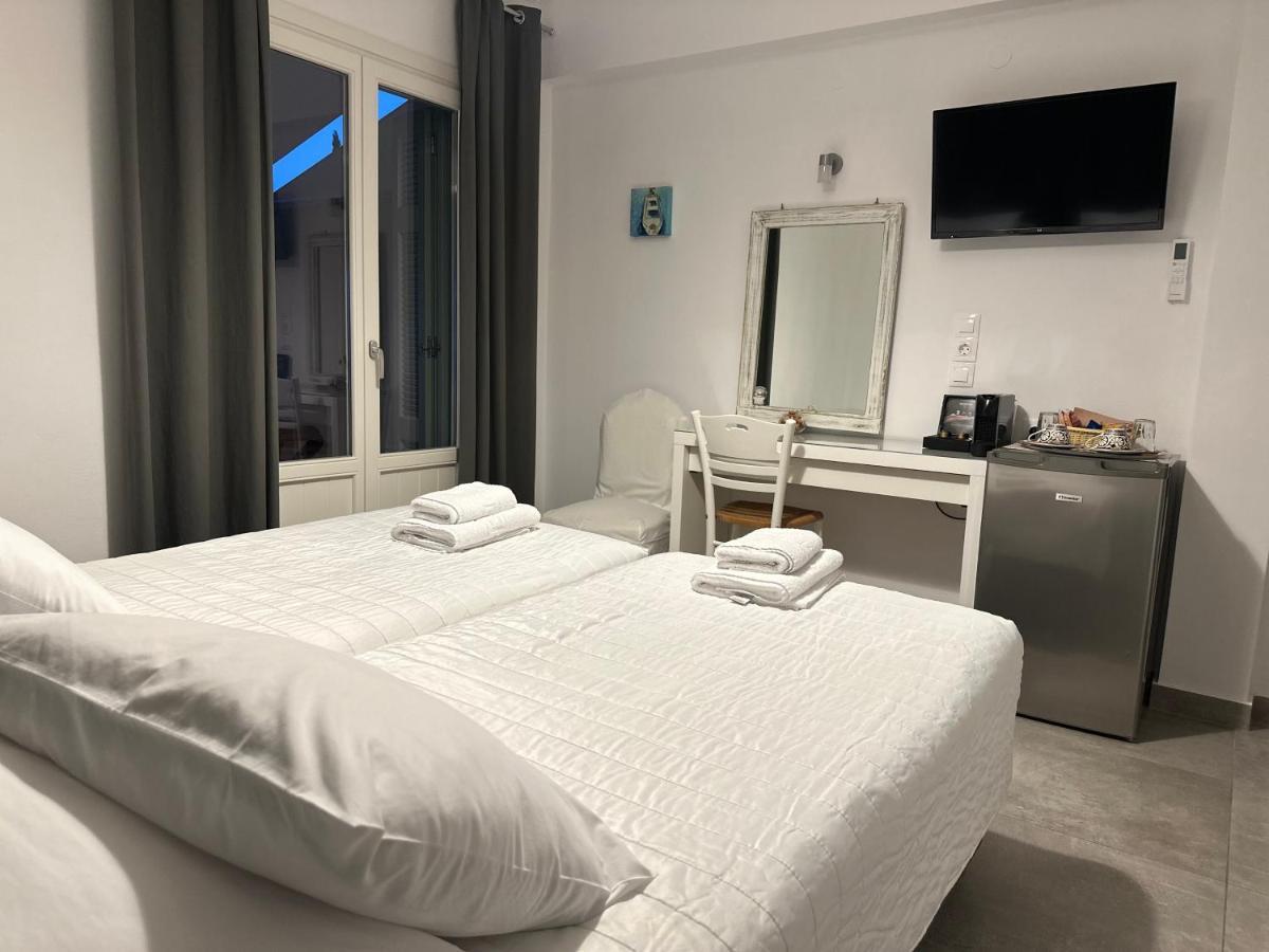 Kamelia Hotel Spetses Town Exterior photo