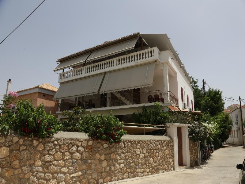 Kamelia Hotel Spetses Town Exterior photo