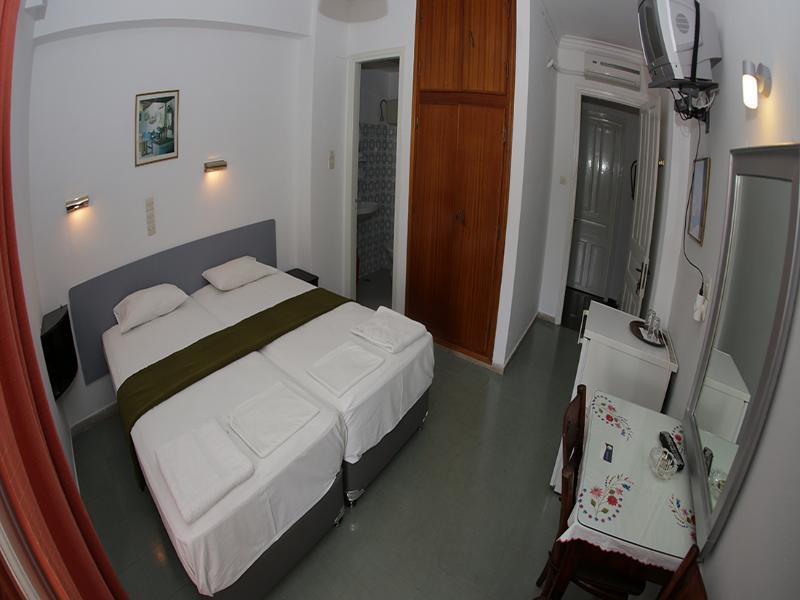 Kamelia Hotel Spetses Town Exterior photo