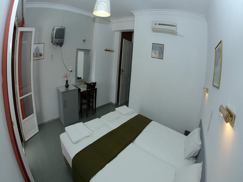 Kamelia Hotel Spetses Town Exterior photo