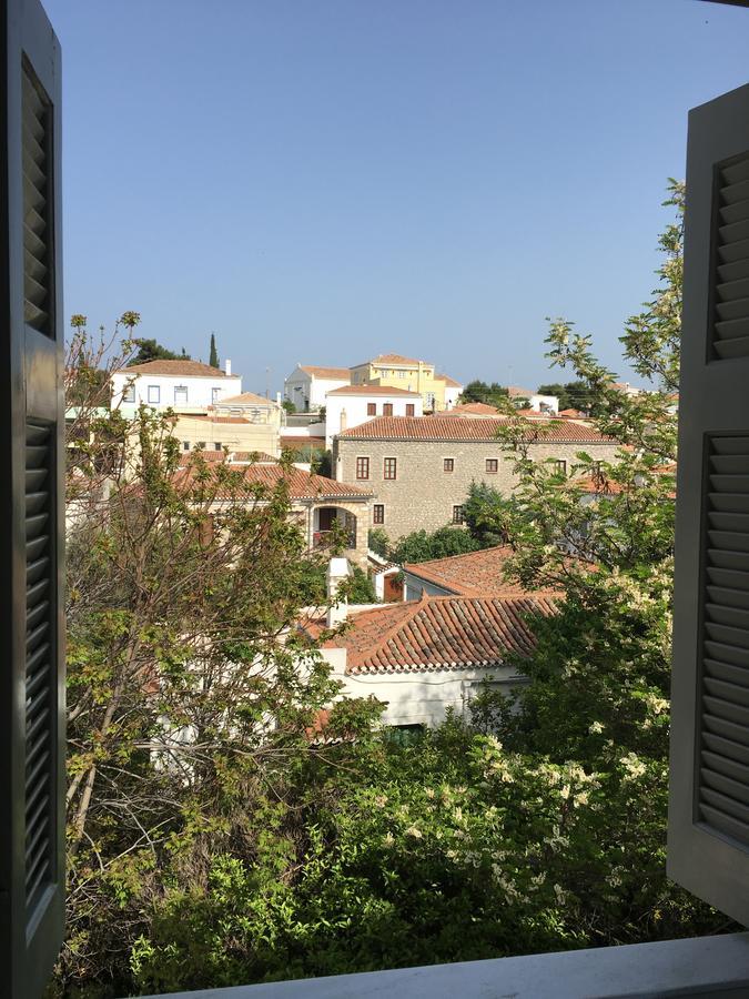 Kamelia Hotel Spetses Town Exterior photo